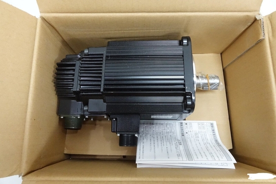 Yaskawa SGMGH-09ACA2C AC SERVO MOTOR 1.3KW 200V 10.7A 1500RPM NEW