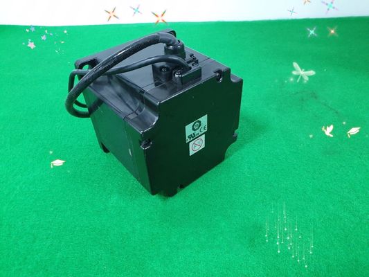 Yaskawa SGMPS-15A2AH121-E AC SERVO MOTOR 1.5KW 3000RPM 200V 9.2A NEW