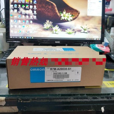 Omron R7M-A20030-S1-D AC SERVO MOTOR 200W 3000RPM 0.637NM NEW