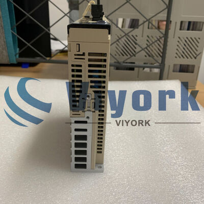 Yaskawa SGD7S-2R8A20A SERVO DRIVE NEW